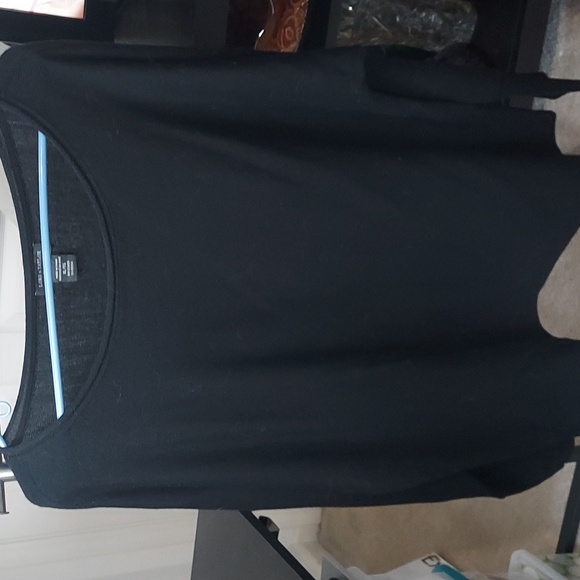 Lord & Taylor 100% Fine merino wool Black sweater - Picture 2 of 4